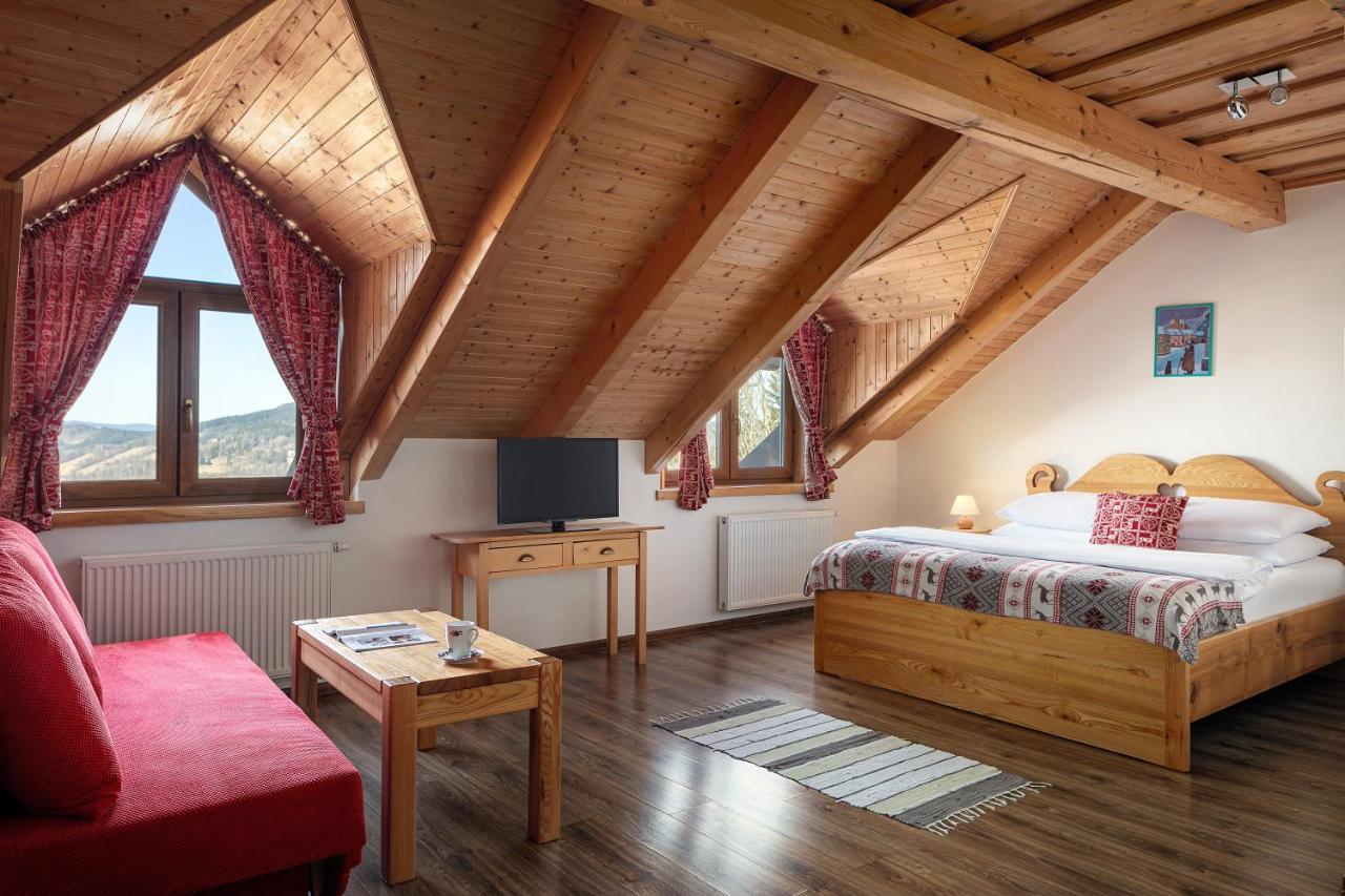 Hotel Krizovy Vrch 예세니크 외부 사진