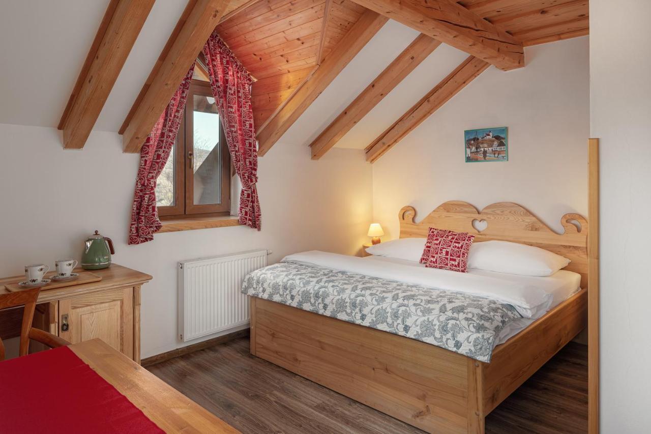 Hotel Krizovy Vrch 예세니크 외부 사진