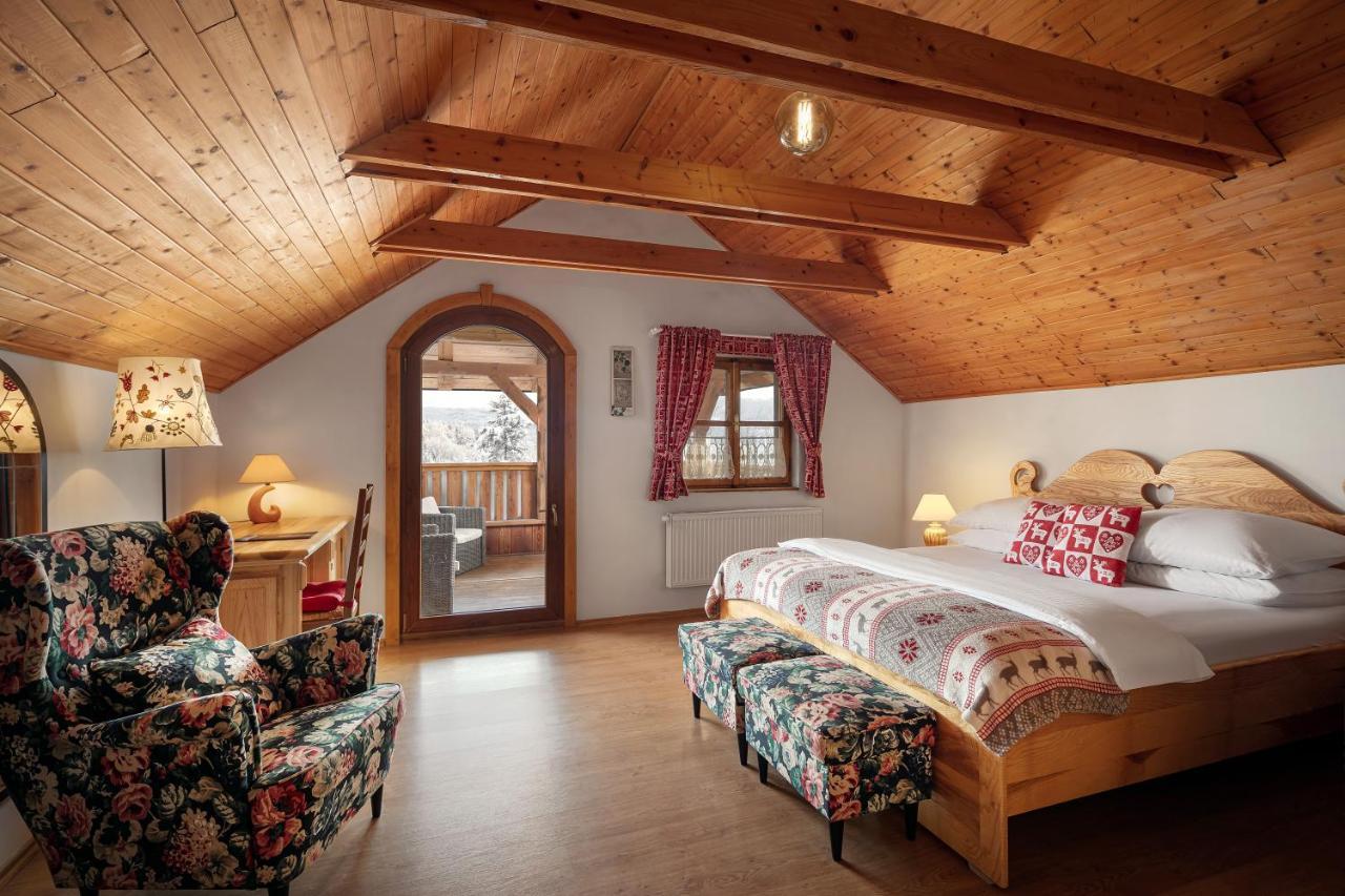 Hotel Krizovy Vrch 예세니크 외부 사진
