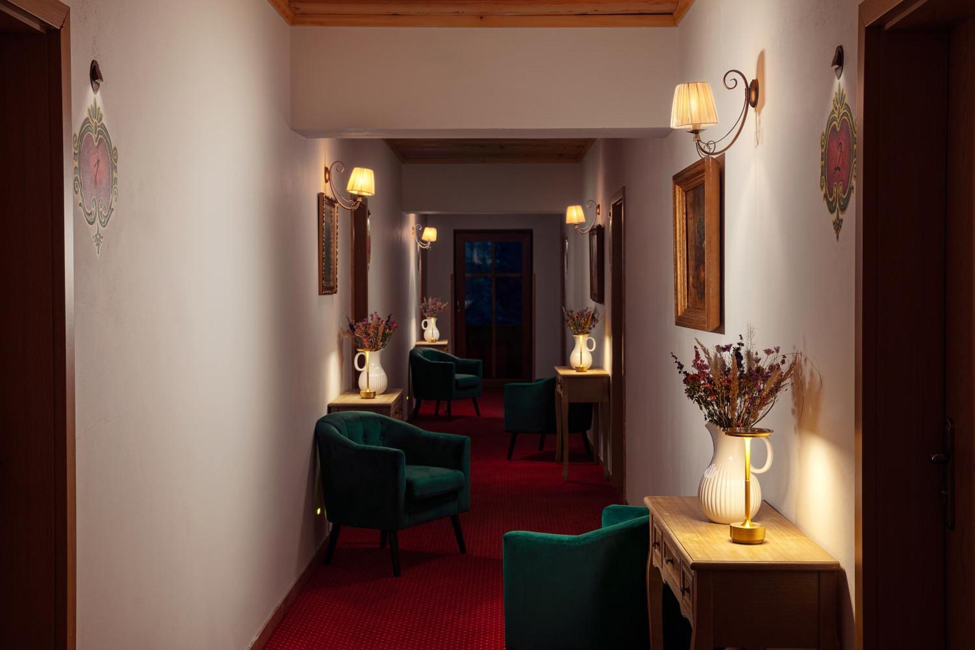 Hotel Krizovy Vrch 예세니크 외부 사진